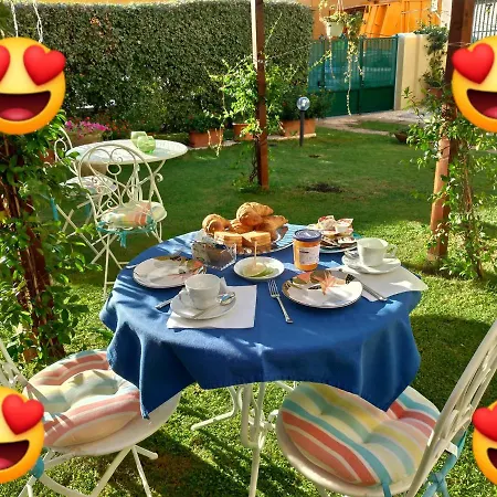 לינה וארוחת בוקר Gemma Di Gallura Charme 4*