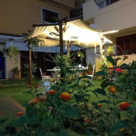 לינה וארוחת בוקר Gemma Di Gallura Charme אולביה